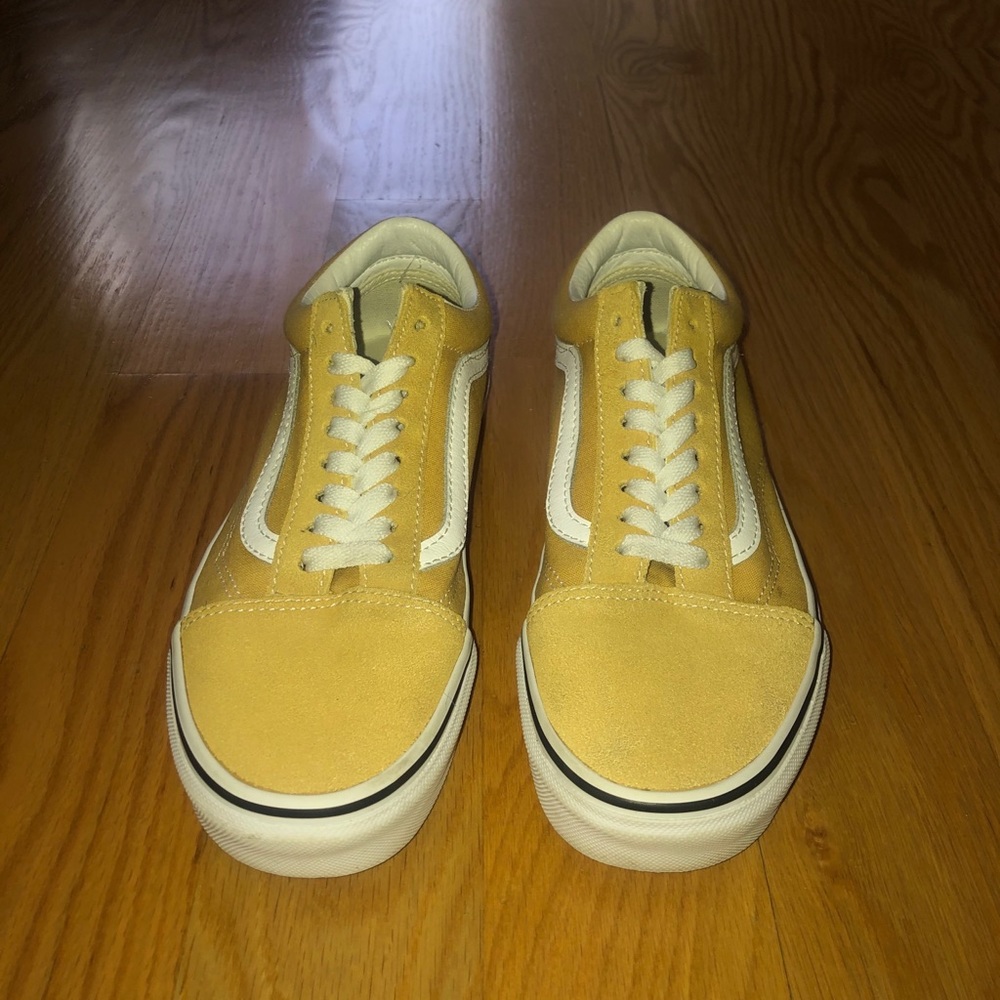 Mustard Yellow ‘Old Skool’ Vans
